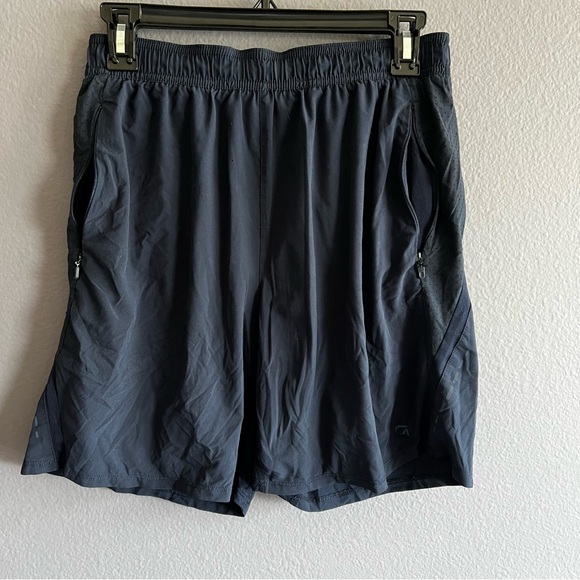 Gap Fit 2 in 1 Dry Fit Shorts - Size Small - Picture 1 of 10